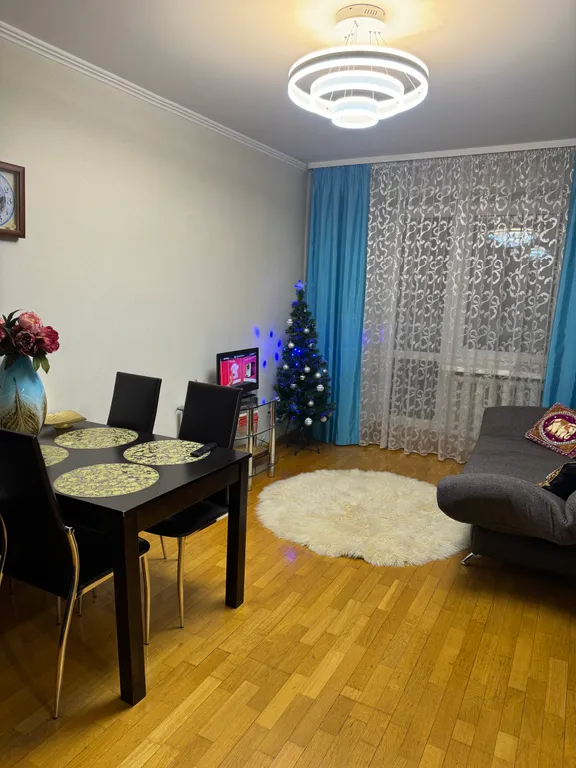 Комфортная двухкомнатная квартира рядом с Горным воздухом!