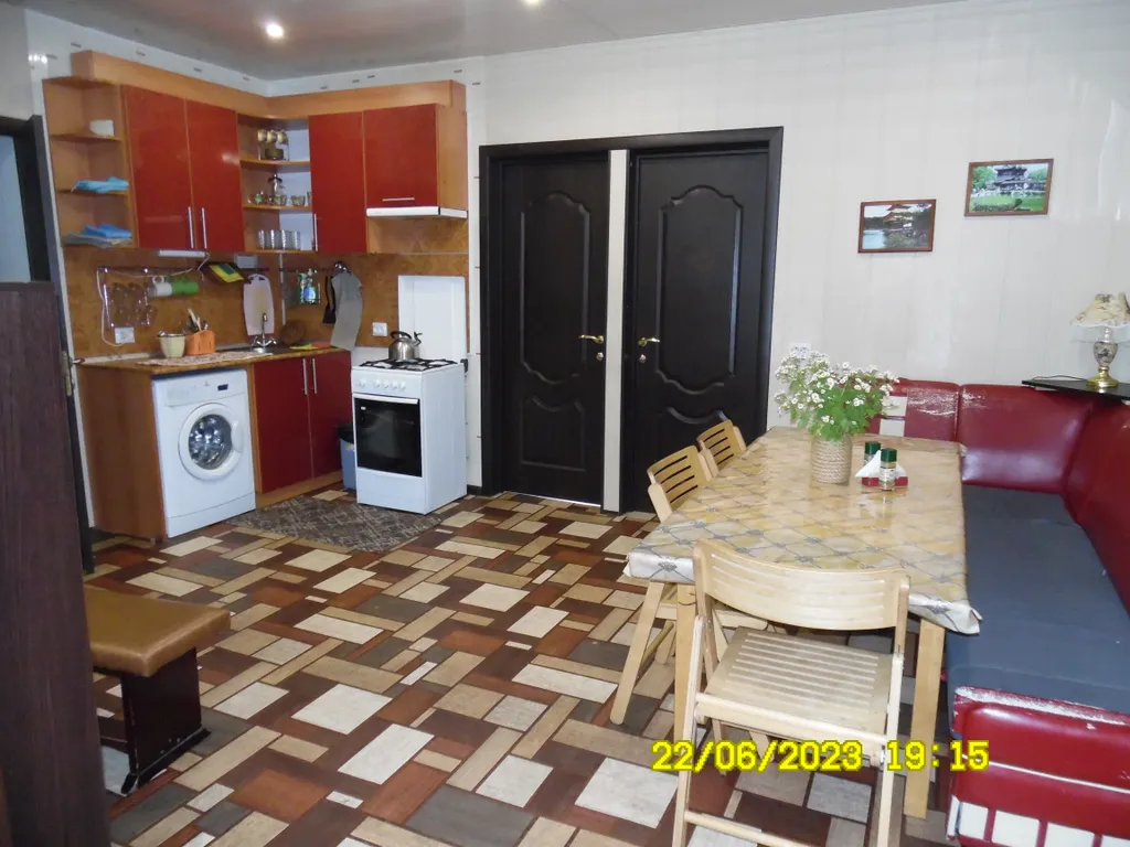 Уютная комфортная  половина дома с отдельным входом