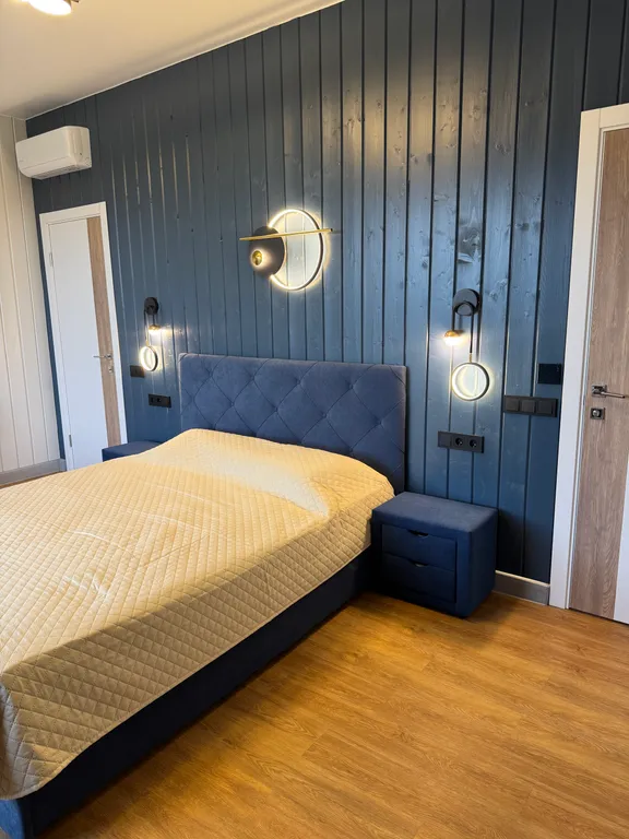 Коттедж Стеклянный дом на берегу Мичуринского озера возле склонов для катания — Мичуринское