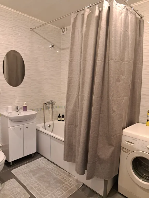 Студия с кондиционером на 14 этаже с видом на стадион