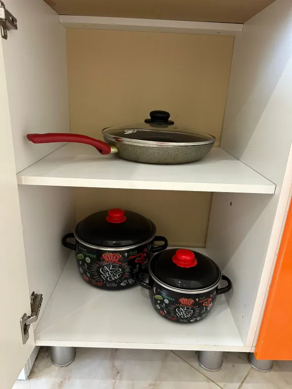 Оливковая, двухкомнатная квартира на Кургане