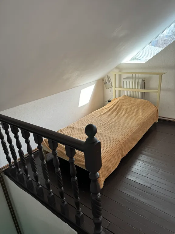 Дом в центре города с бассейном и баней