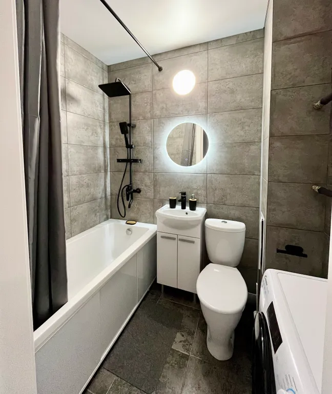 Дизайнерская квартира при въезде в город