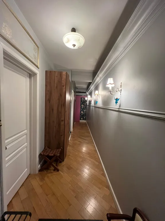 Квартира Трехкомнатная сталинка в центре — Минск