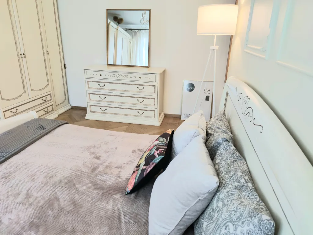 Квартира Свежая просторная трёхкомнатная квартира ВДНХ — Москва