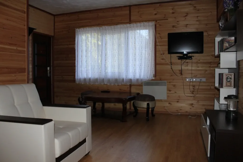 Домик с видом на горы