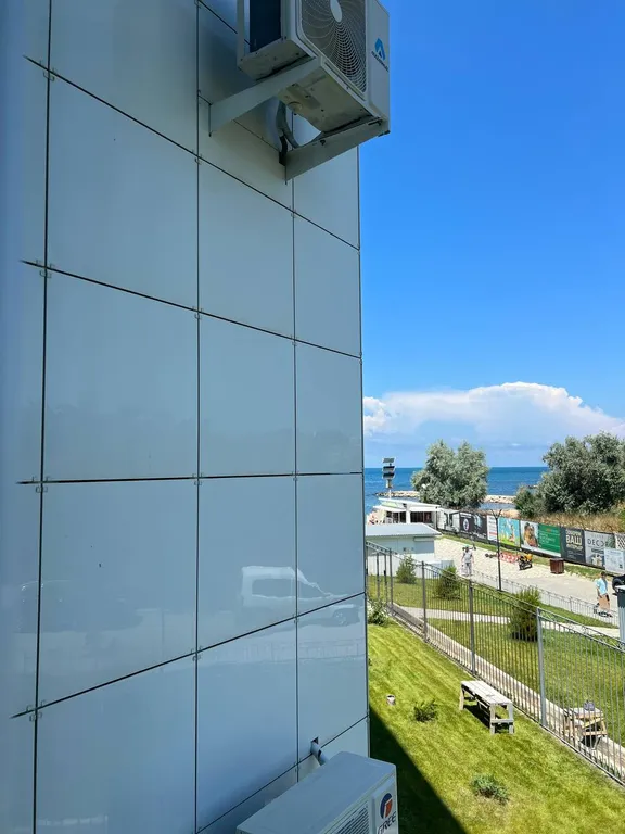 Квартира Квартира Светлая студия у моря с бассейном на закрытой территории — Севастополь