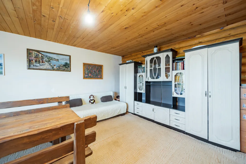 Уютный коттедж с террасой рядом с озером Парк кафе