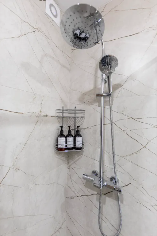 Студия люкс в авторском квартале в центре города