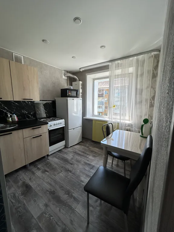 Уютная квартира в центре города — аренда посуточно в Губаха