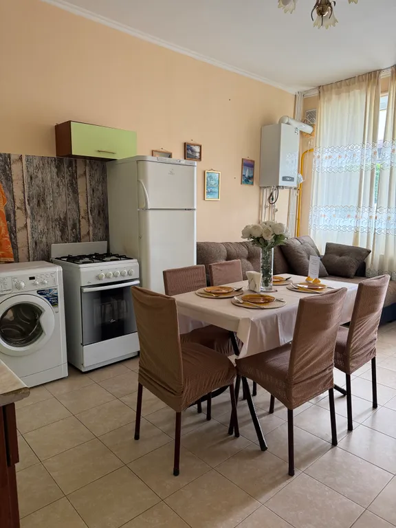 Трёхэтажный Дом в 15 м от моря вмещает до 12 взрослых гостей