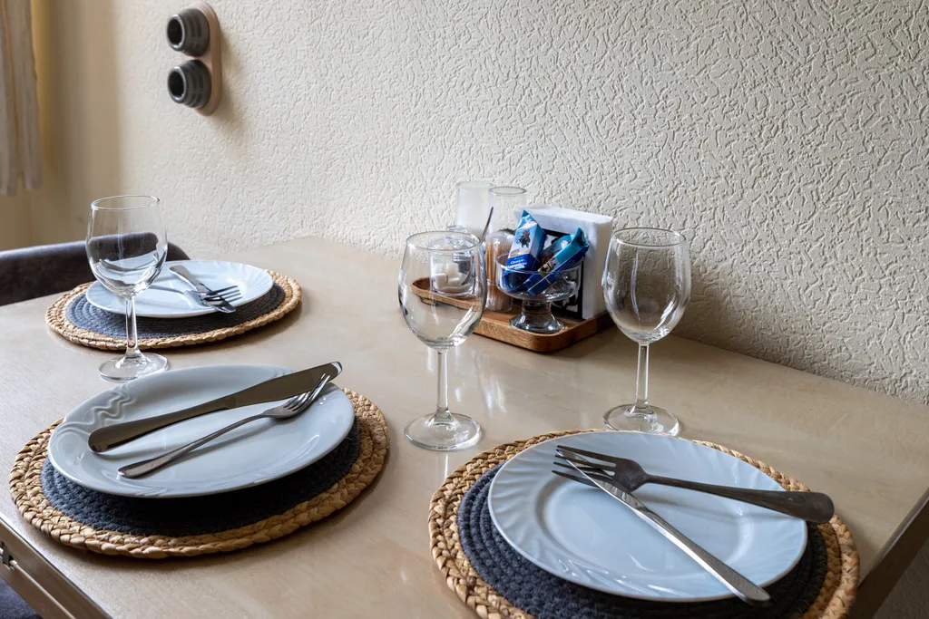 Двухкомнатная квартира с подиумами