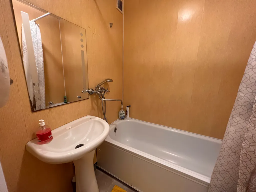 Апартаменты на Буденного 12. 2+2 (до 4 гостей)