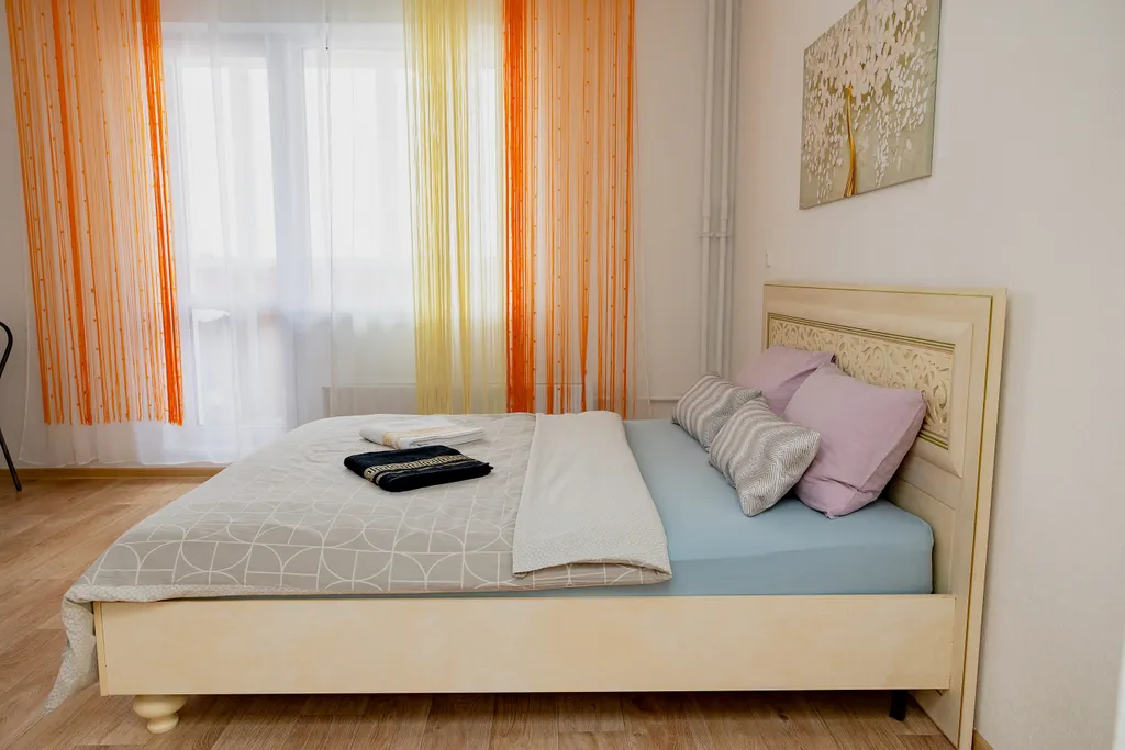 Апартаменты на набережной реки Иртыш