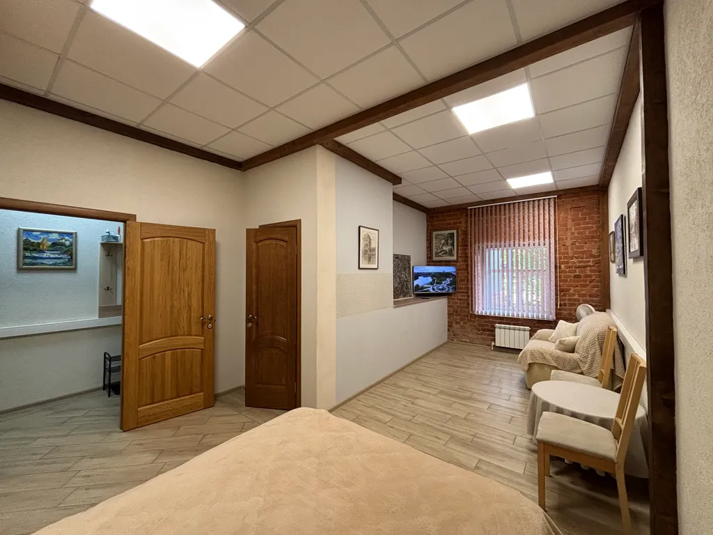 Дом у Кремля в сердце Рубленого города, квартира с паркингом во дворе