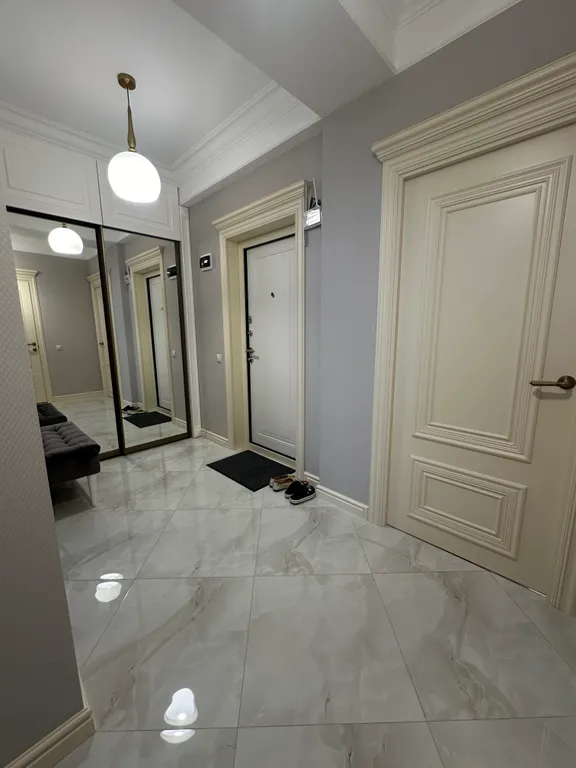 Трёхкомнатная квартира с дизайнерским ремонтом