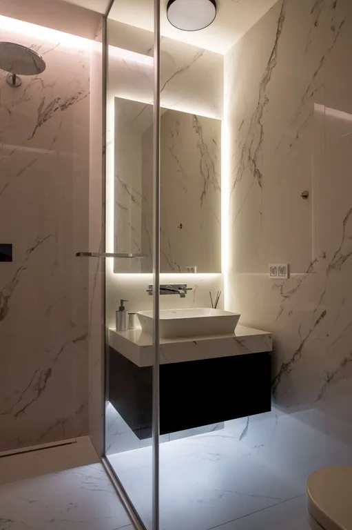 Просторные трёхкомнатные апартаменты в центре города в Capital Towers