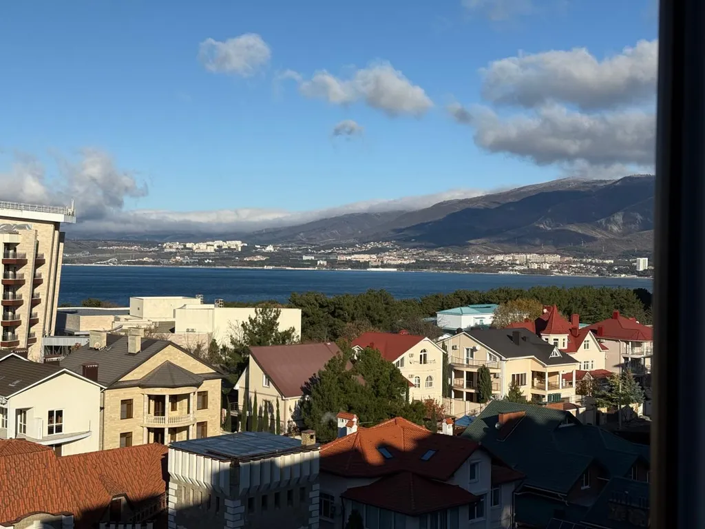 Квартира Светлые апартаменты с панорамным видом на море, горы и маяк — Геленджик