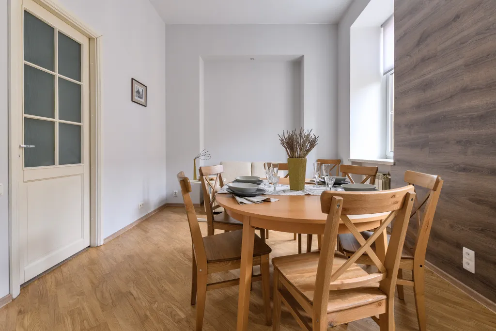 Апартаменты у Эрмитажа
3 спальни, 2 санузла.