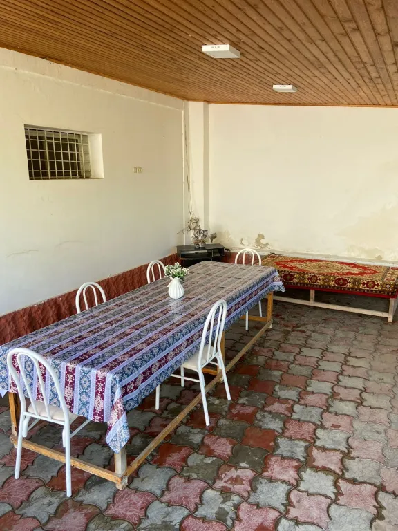 Дом на берегу с видом на море