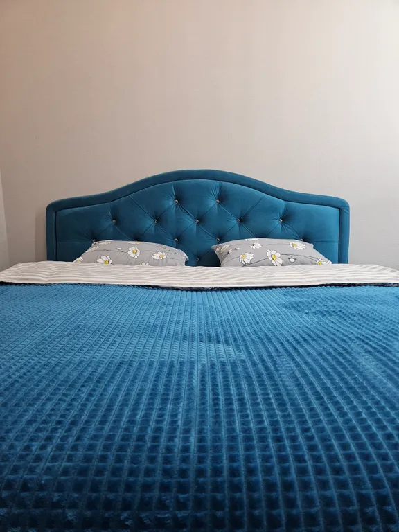 Уютная квартира в самом центре  города, в парке