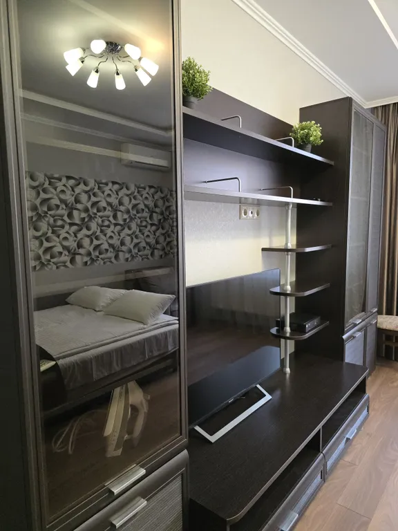 Квартира возле парка "Краснодар" (2-х комнатная)