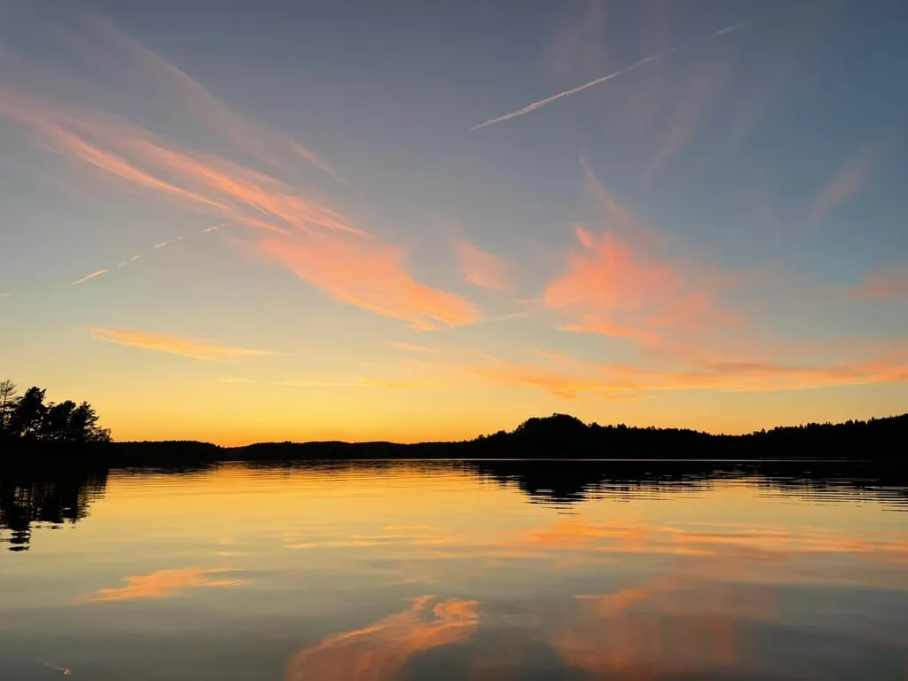 Небольшой дом на острове