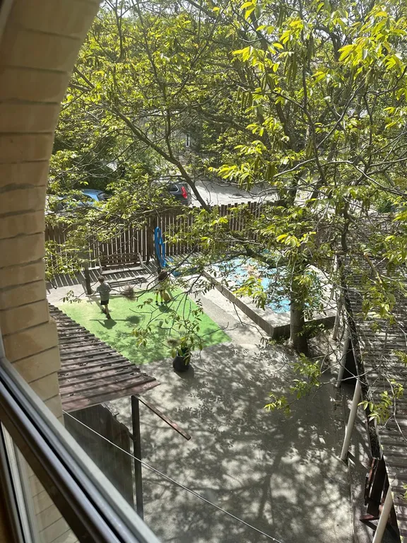 Большой дом с баней, бассейном, мангалом и парковкой