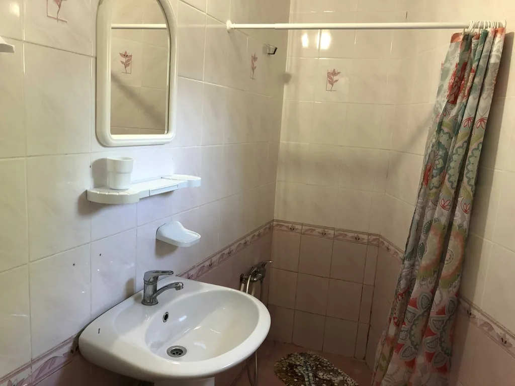 Номер с балконом во двор