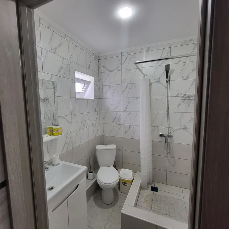 №25 на втором этаже, в номере есть все