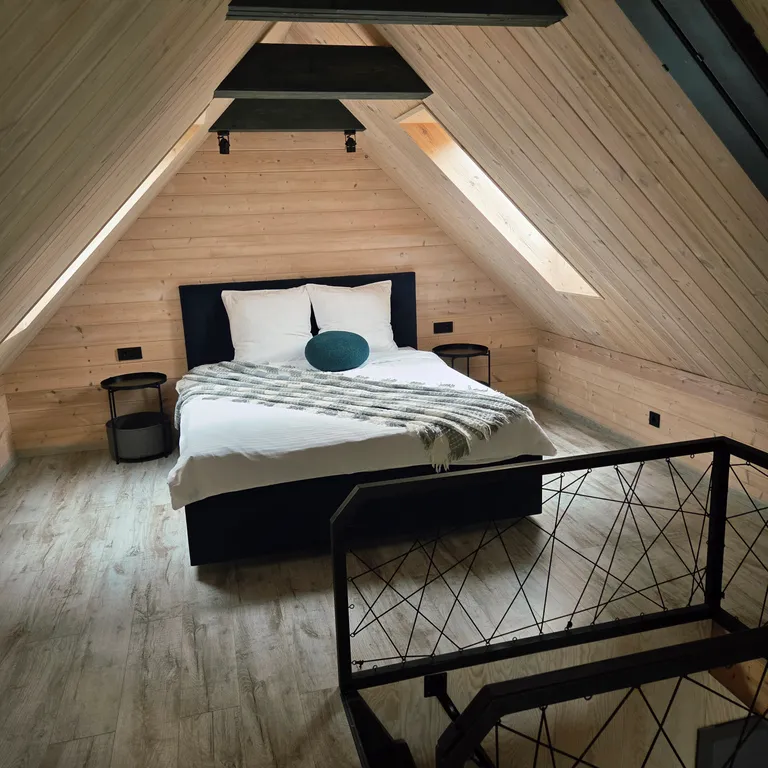 Домик на дереве Alderwood lodge