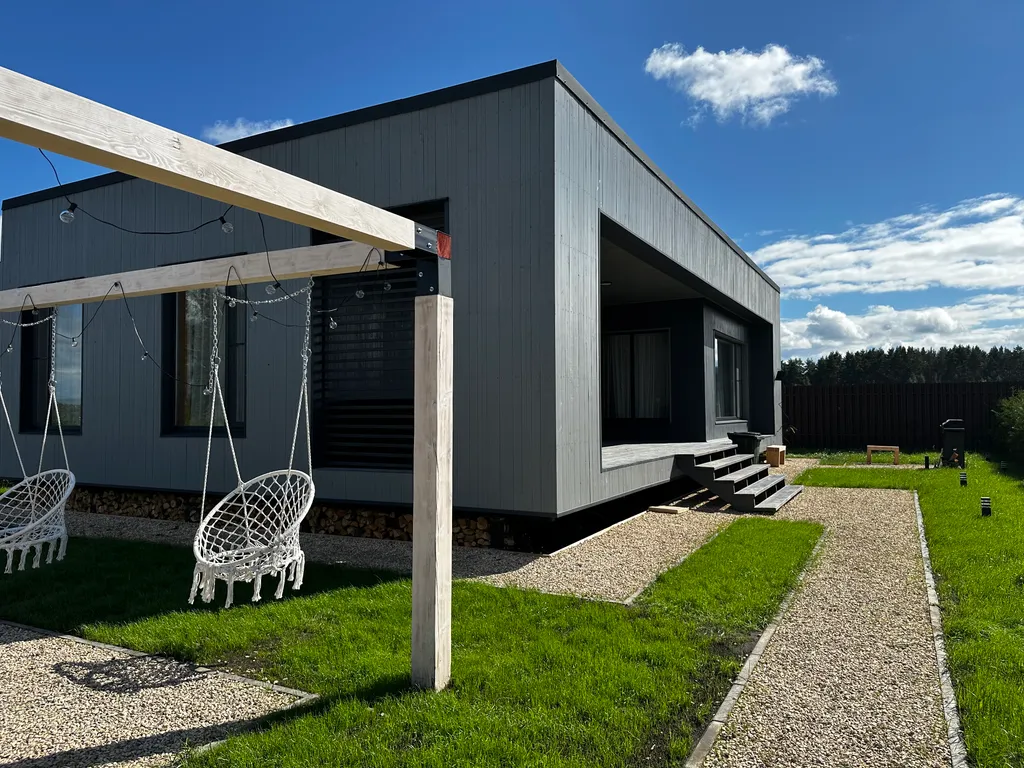 Дом с красивой костровой зоной