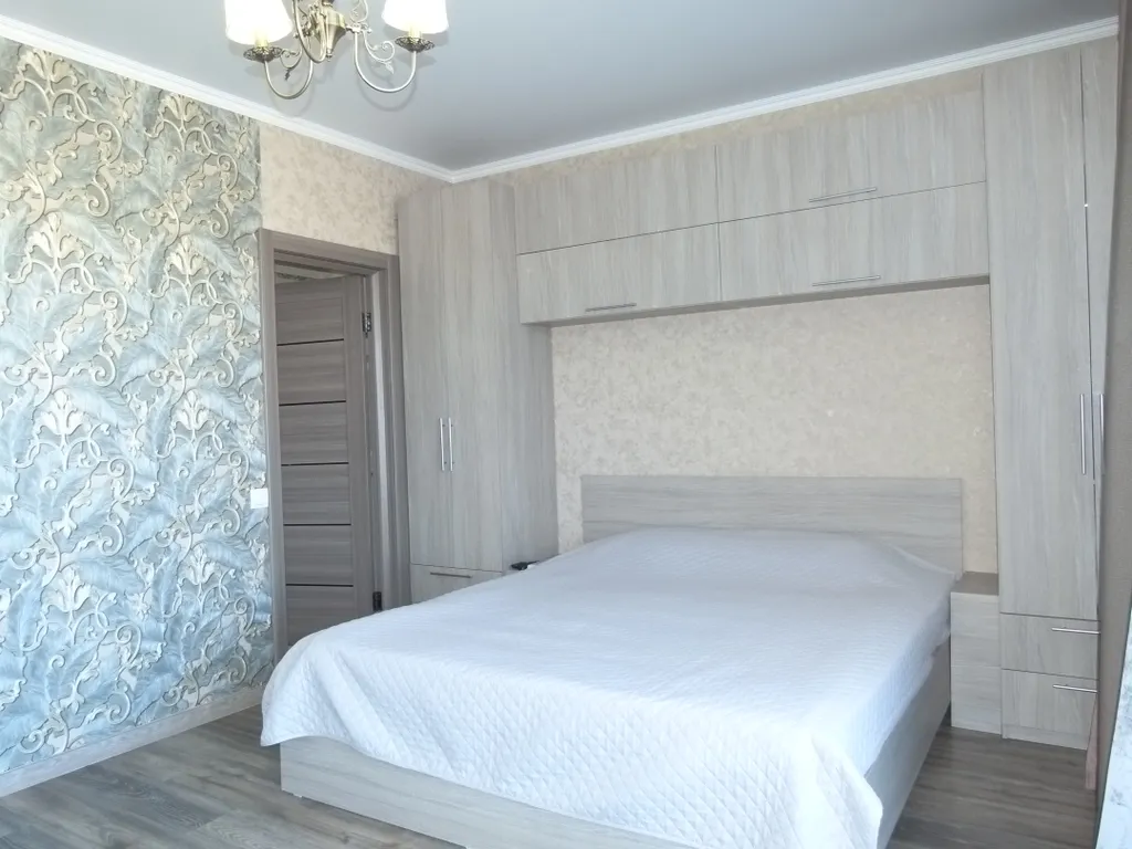 Большая квартира с видом на море рядом с жд вокзалом