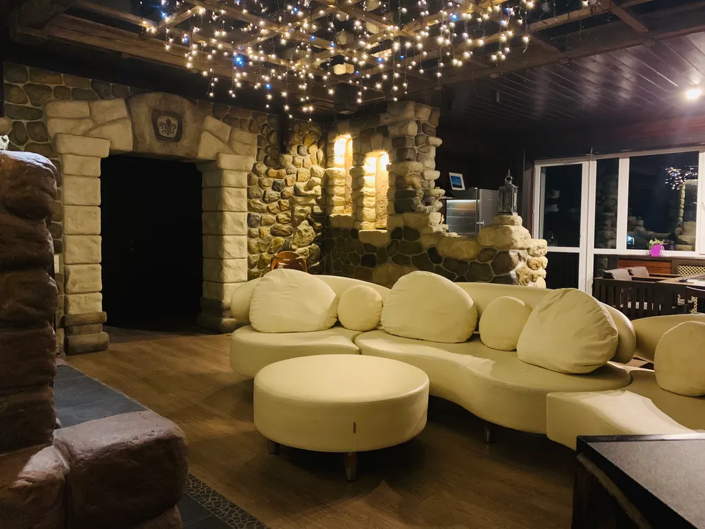 6-комнатная Квартира — аренда посуточно в Домбай