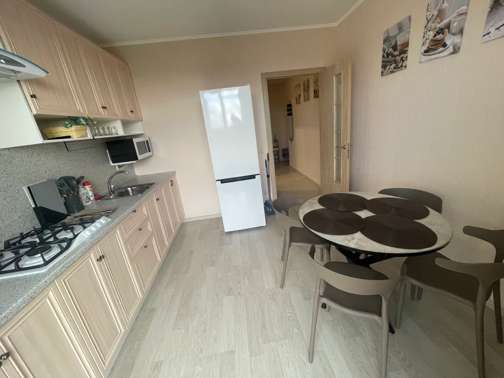 Уютная 2-комнатная квартира с двумя балконами в центре Завидово