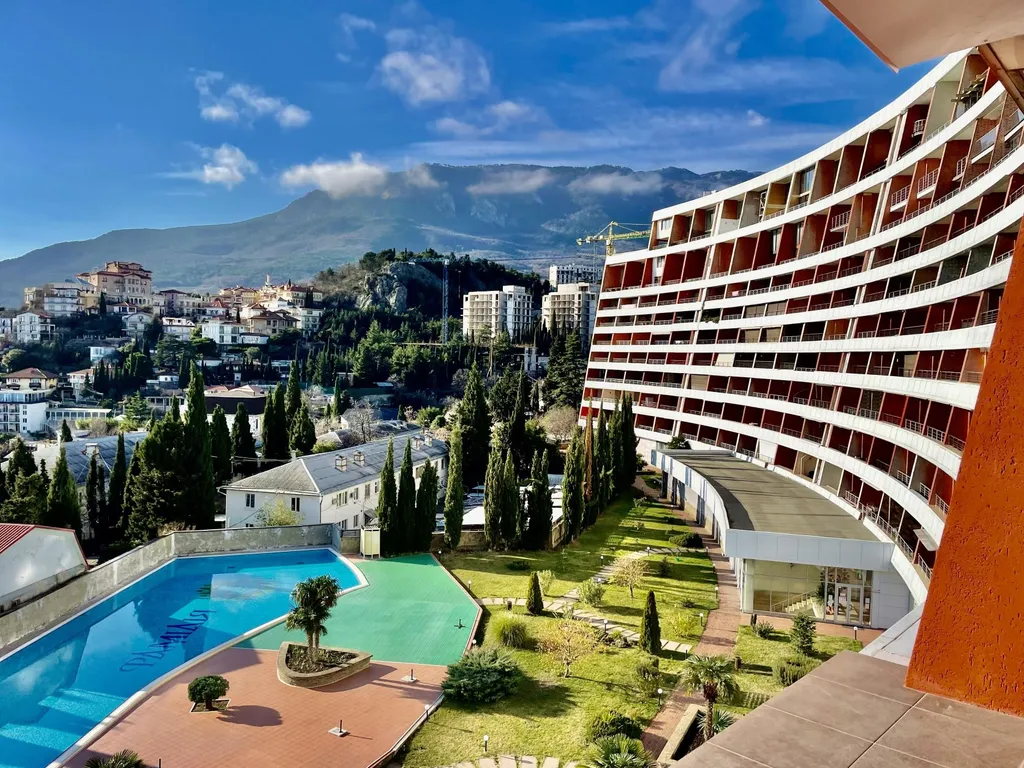 3-комнатная квартира с видом на море