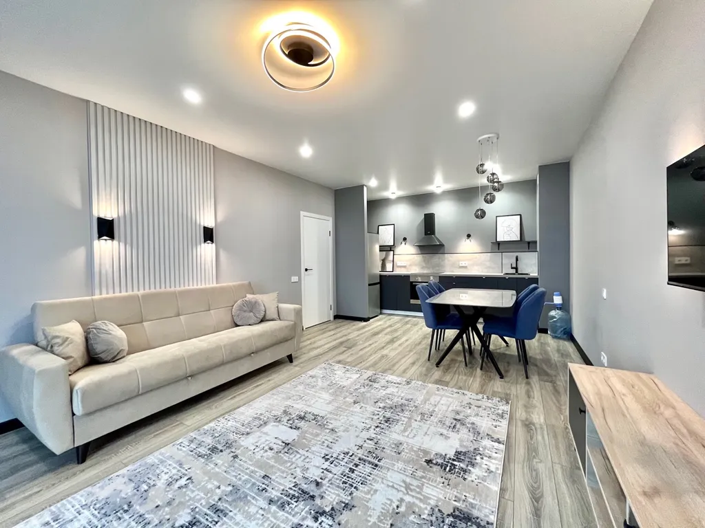 Квартира Стиль и простор в ЖК «Раимбек» центр города, метро & питьевая вода — аренда посуточно в Алматы