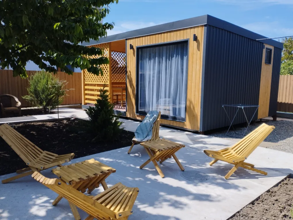 Коттедж Тини хаус уютный домик на море — аренда посуточно в Благовещенская