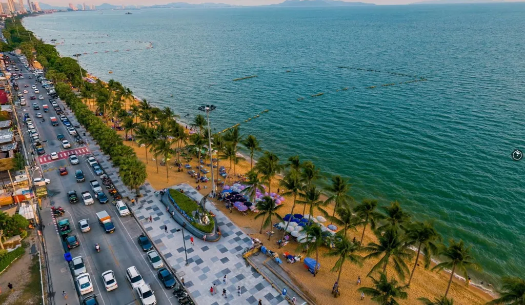 Студия с фронтальным видом на море