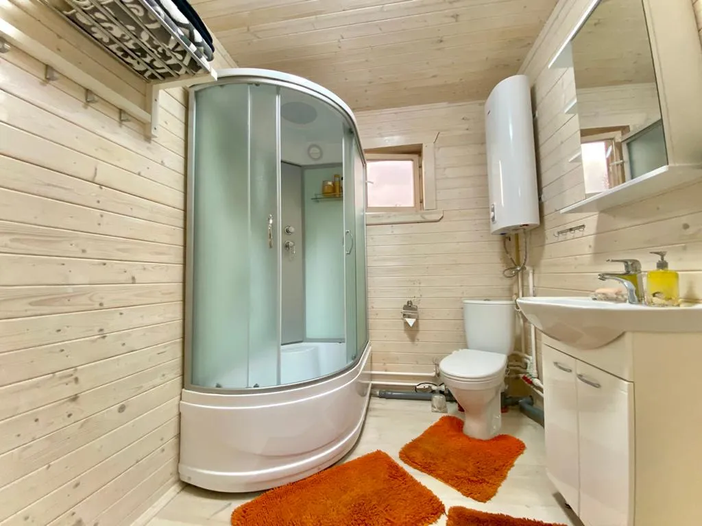 Уютный дом на берегу озера "Прозрачный берег №2"