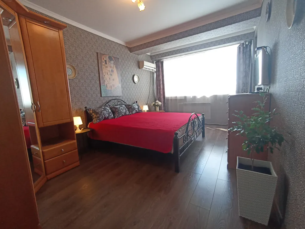 Просторная, светлая квартира в центре