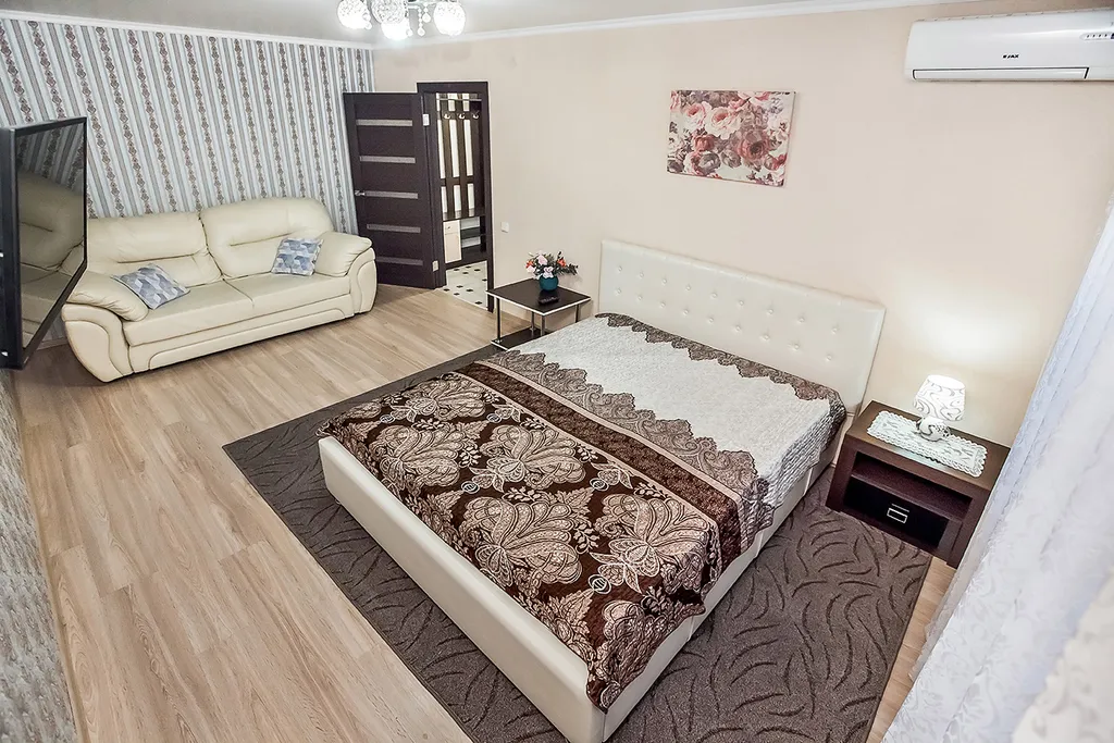 Центр города, красивый и зелёный 16 квартал, недалеко Южное шоссе