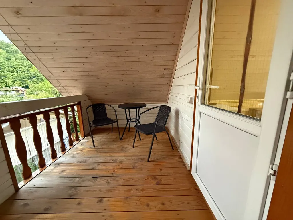 Уютный 2-комнатный коттедж на море