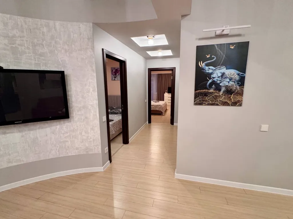 3 комнатная квартира на Светлане, морской порт, Дендрарий, набережная