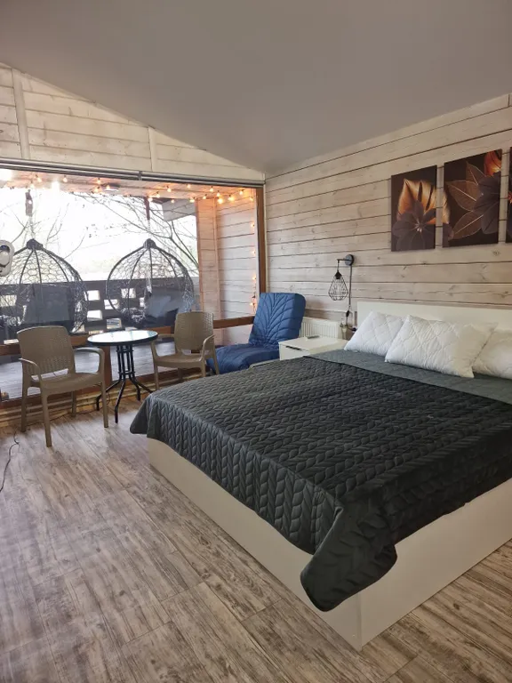 Коттедж Уютный комфортабельный гостевой дом Лада — Северская