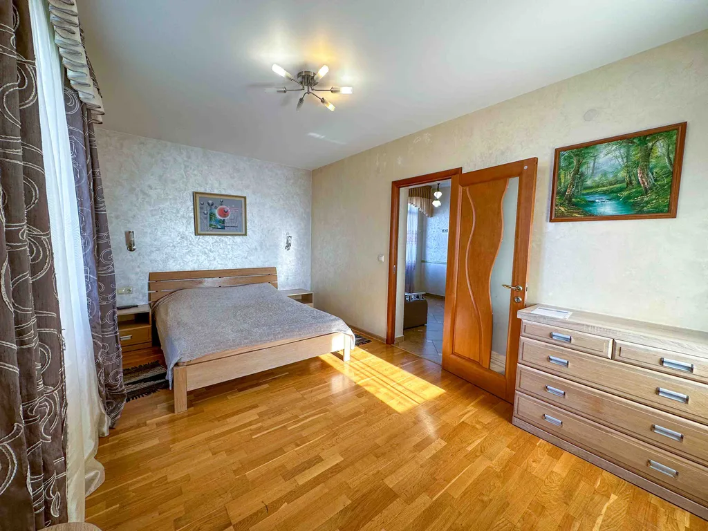 Квартира 3-комнатная Квартира — Адлер