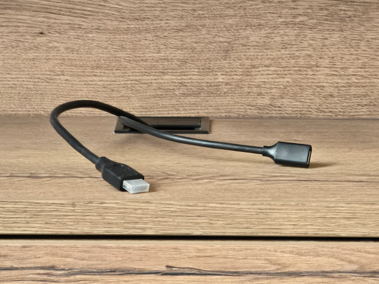 Выводы USB и HDMI для подключения ваших устройств к ТВ