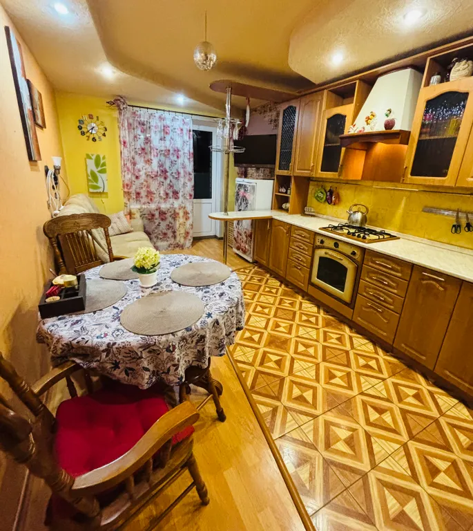 Просторная уютная двухкомнатная квартира в центре города