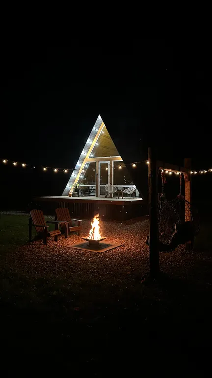 Треугольный дом с баней и купелью вблизи Несвижа