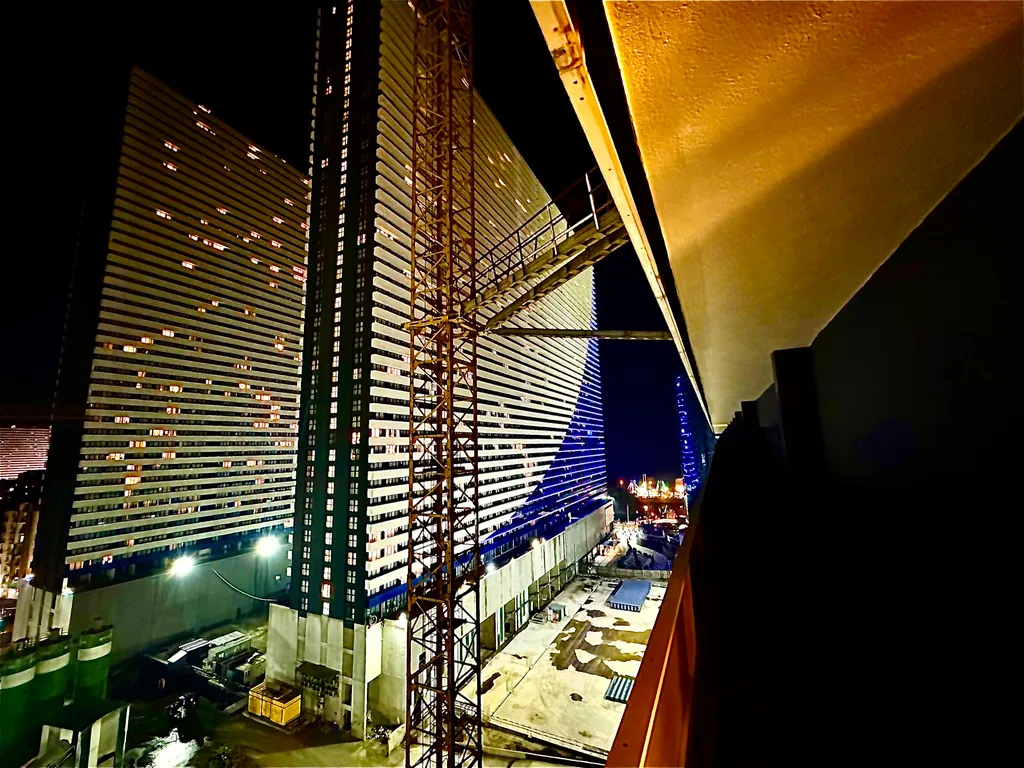 Orbi city D2 вид на  горы и море